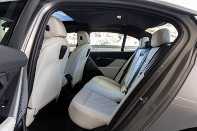 2025 BMW i5 eDrive40 eDrive40