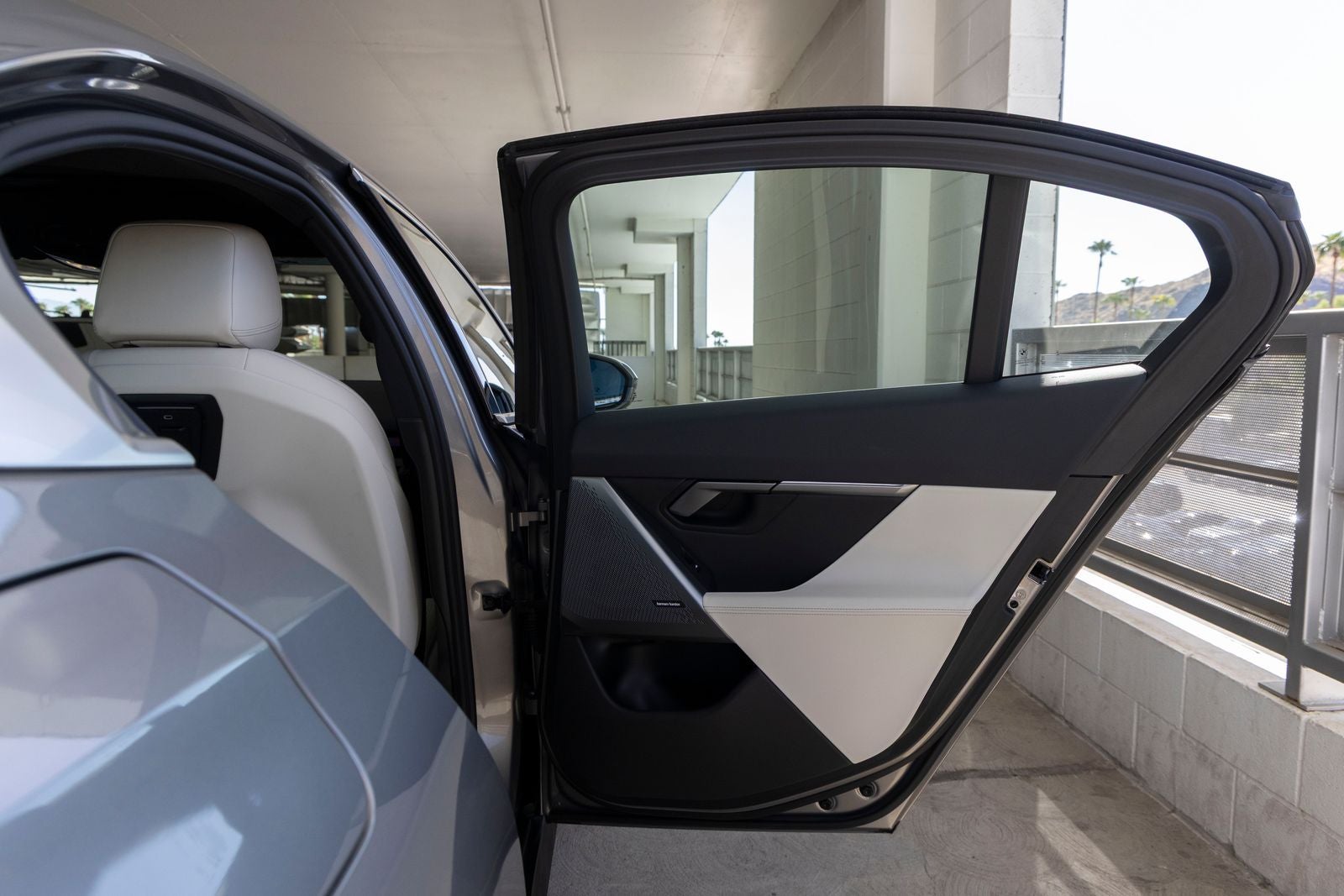 2025 BMW i5 eDrive40 eDrive40