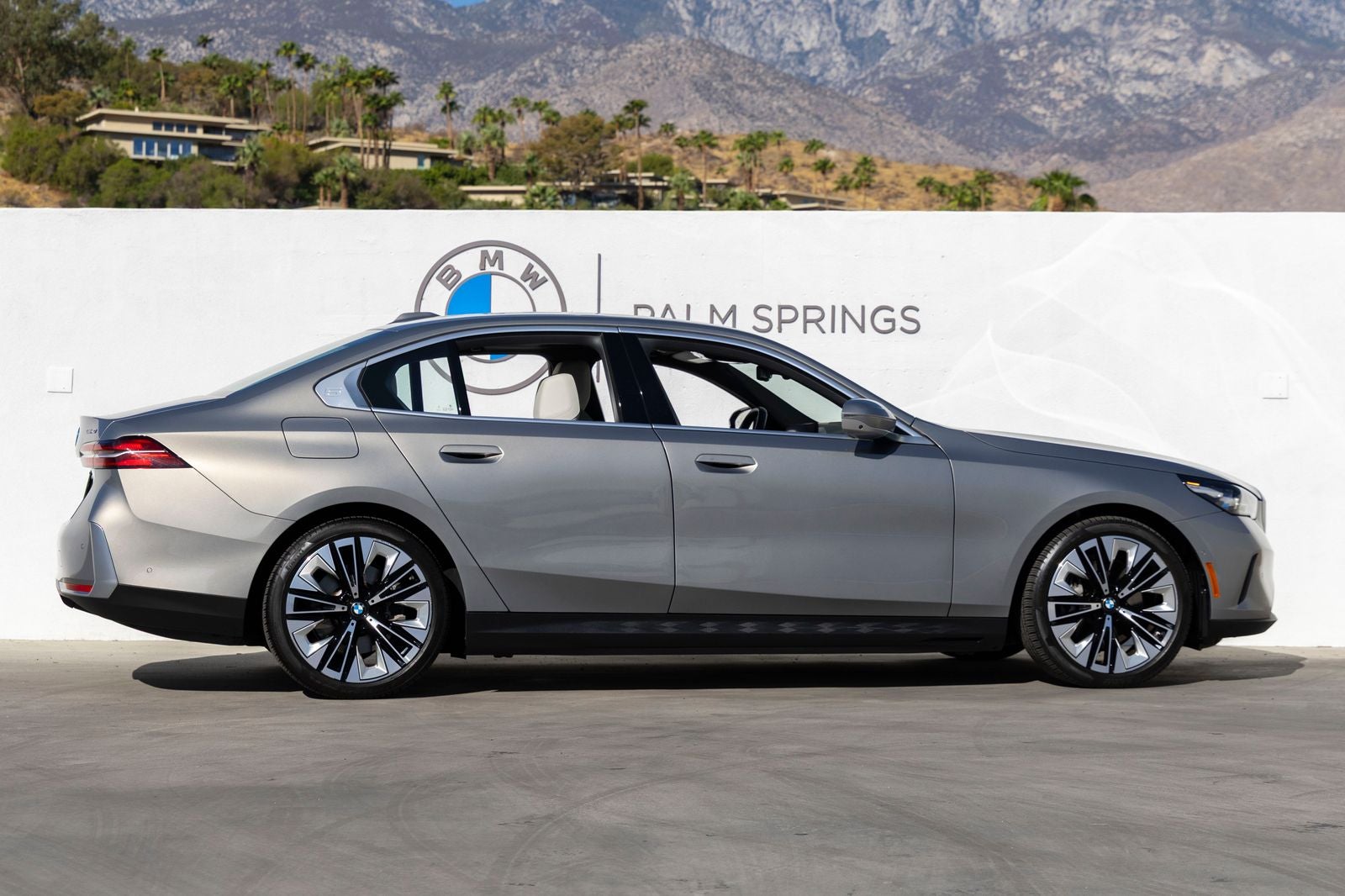 2025 BMW i5 eDrive40 eDrive40