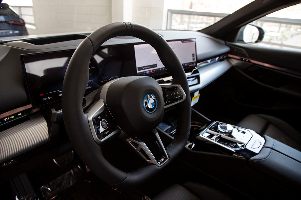 2026 BMW i5 xDrive40