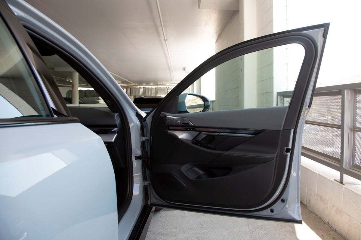 2026 BMW i5 xDrive40