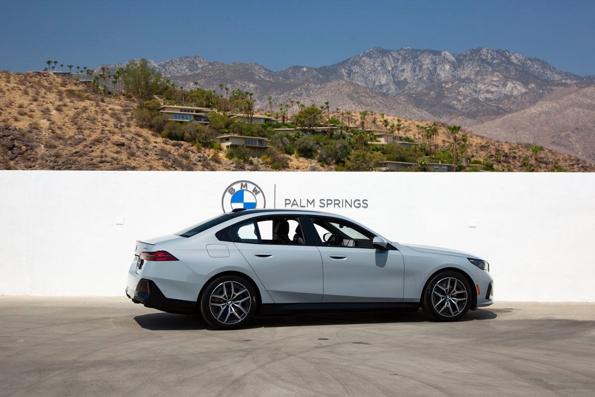 2026 BMW i5 xDrive40