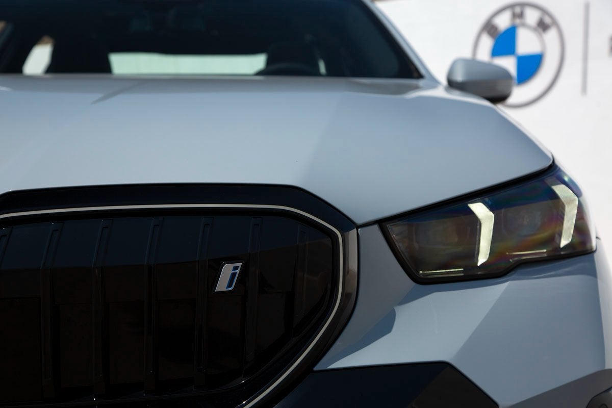 2026 BMW i5 xDrive40