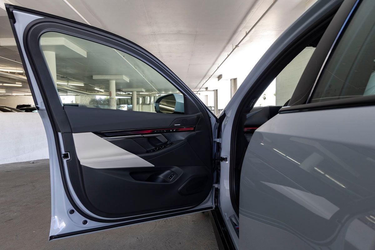 2027 BMW i5 xDrive40