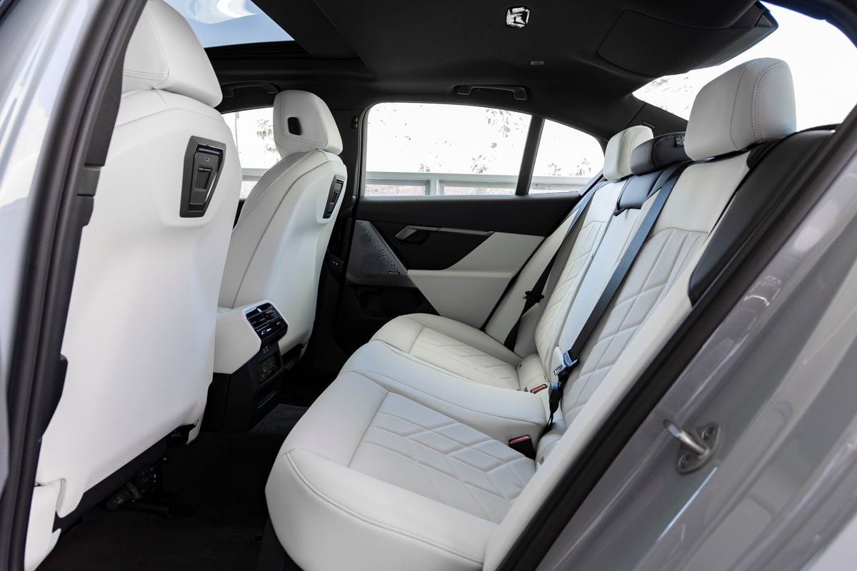 2027 BMW i5 xDrive40