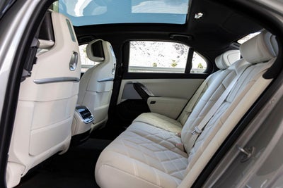 2026 BMW i7 eDrive50