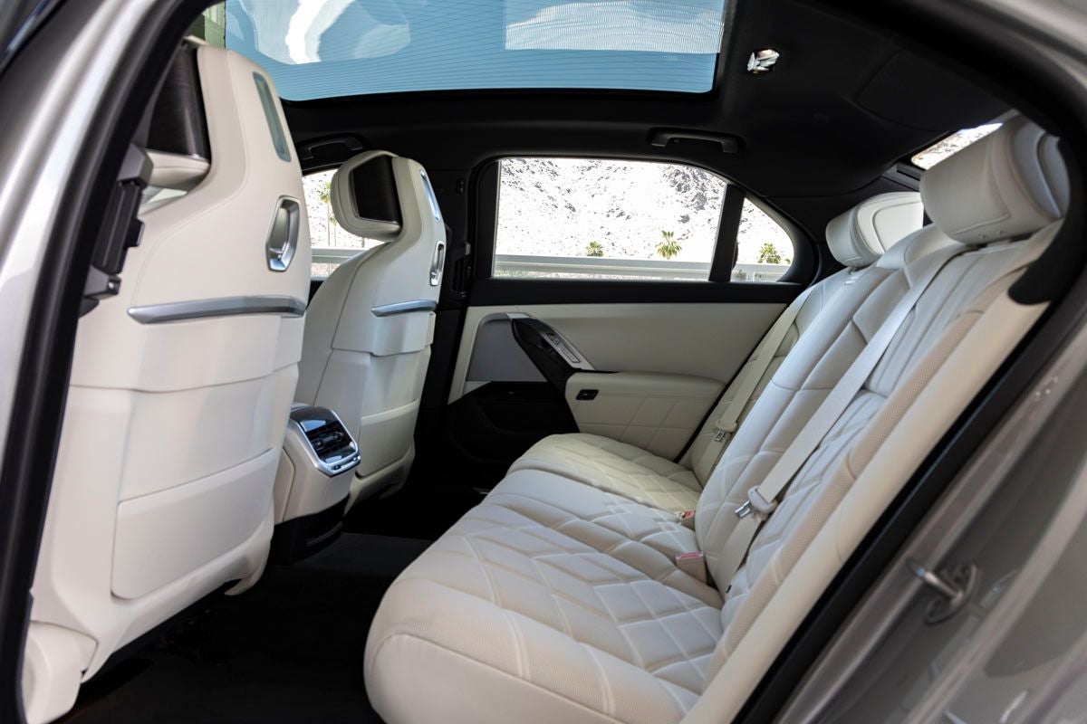 2026 BMW i7 eDrive50