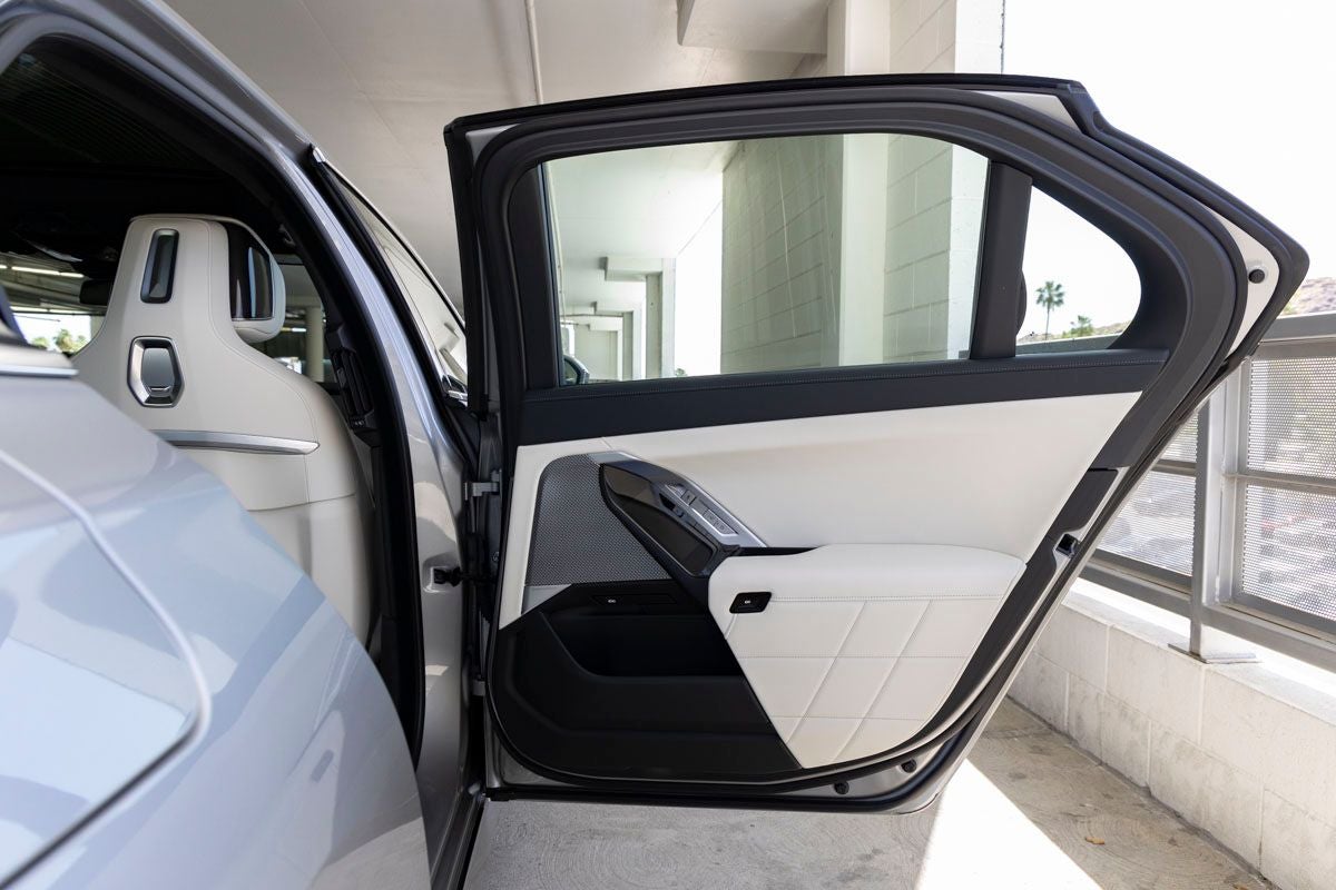 2026 BMW i7 eDrive50