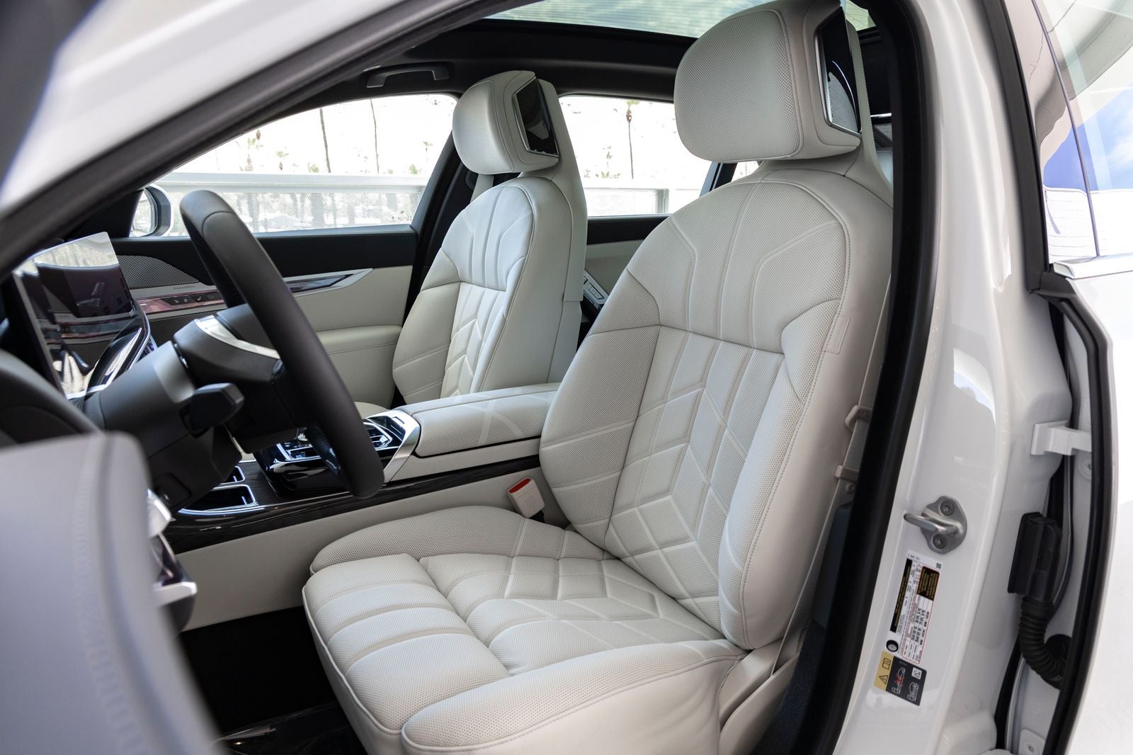 2026 BMW i7 xDrive60
