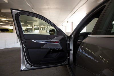 2025 BMW i7 xDrive60