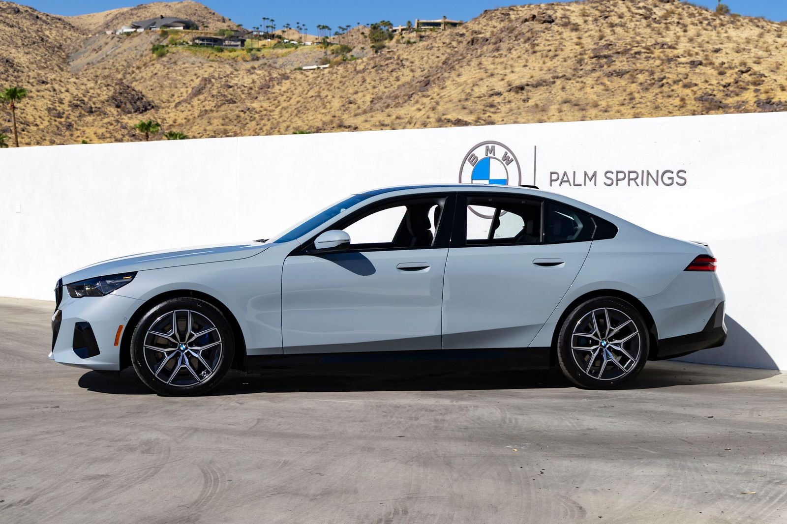 2027 BMW i5 eDrive40