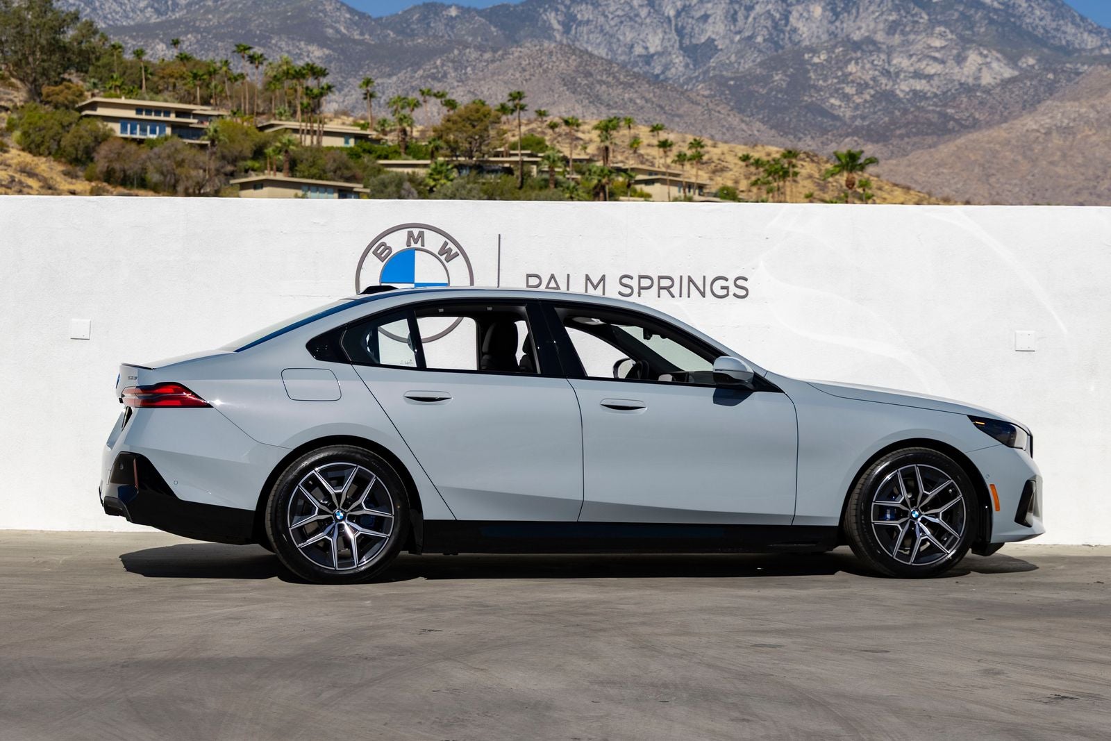 2027 BMW i5 eDrive40
