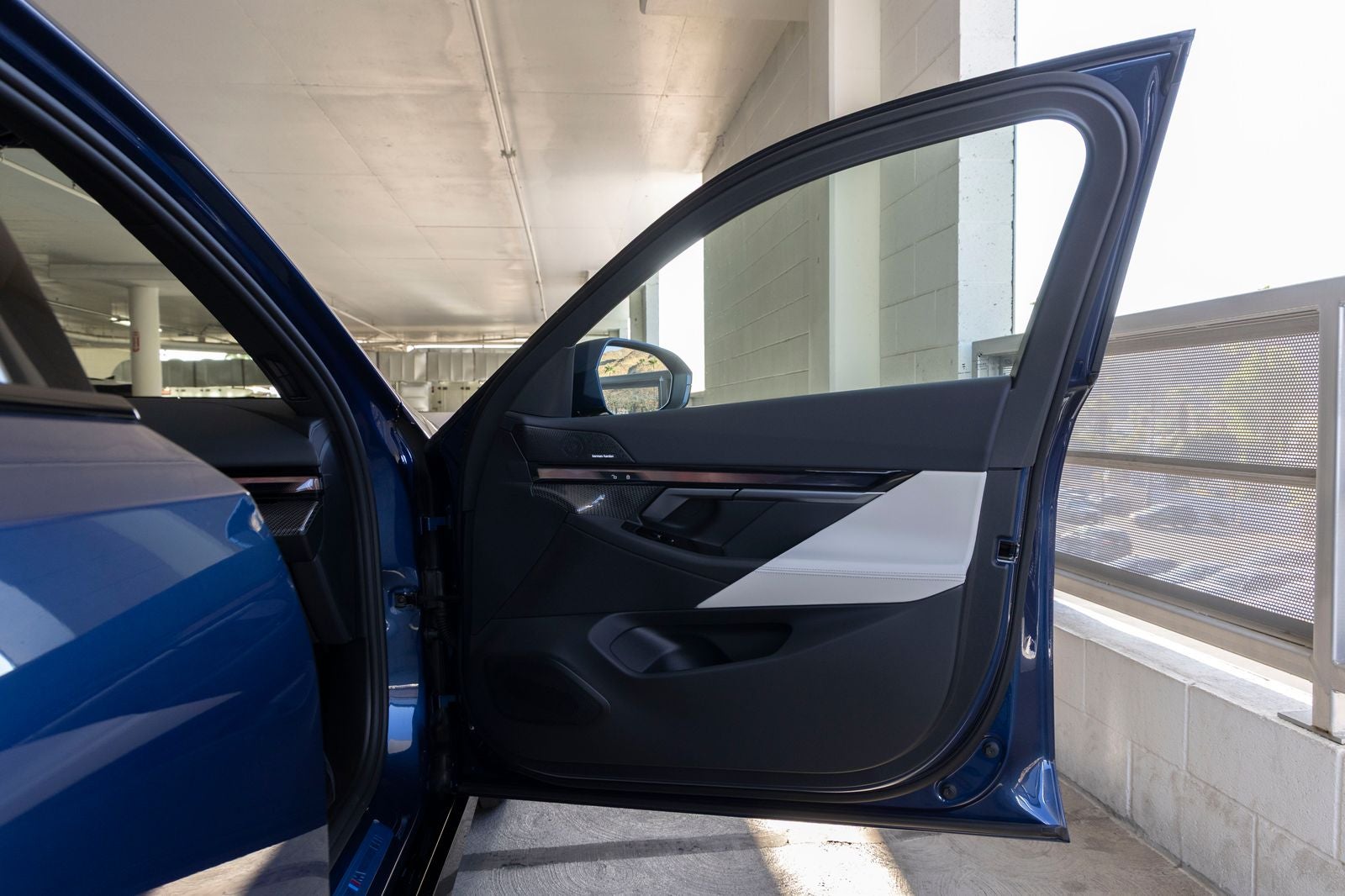 2027 BMW i5 eDrive40
