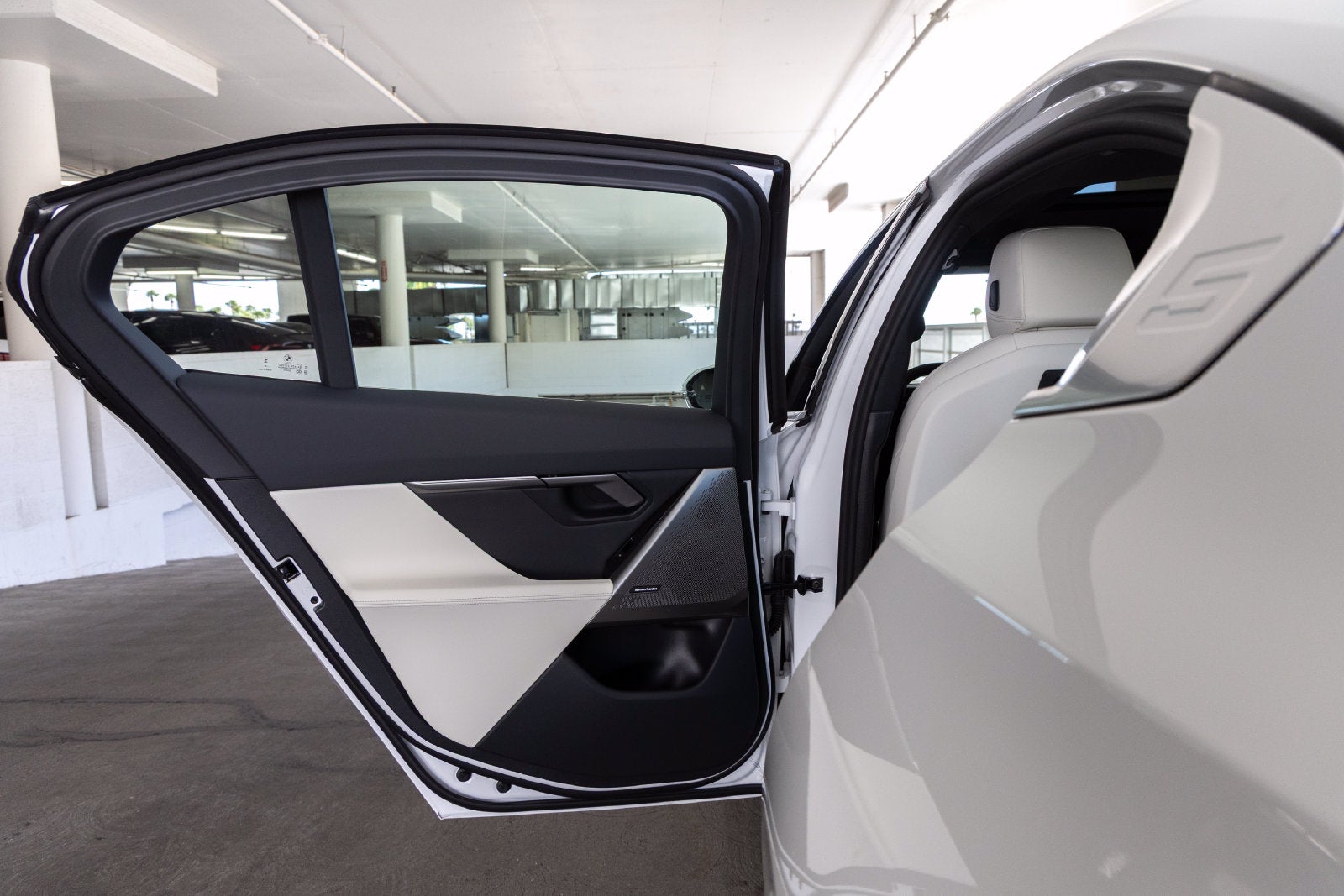 2027 BMW i5 eDrive40