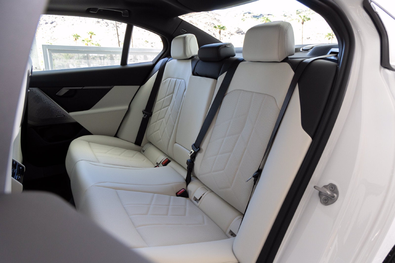 2027 BMW i5 eDrive40