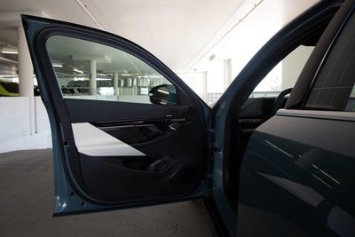 2026 BMW i5 eDrive40