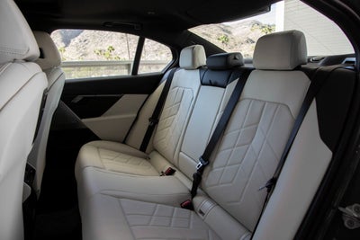 2026 BMW i5 eDrive40