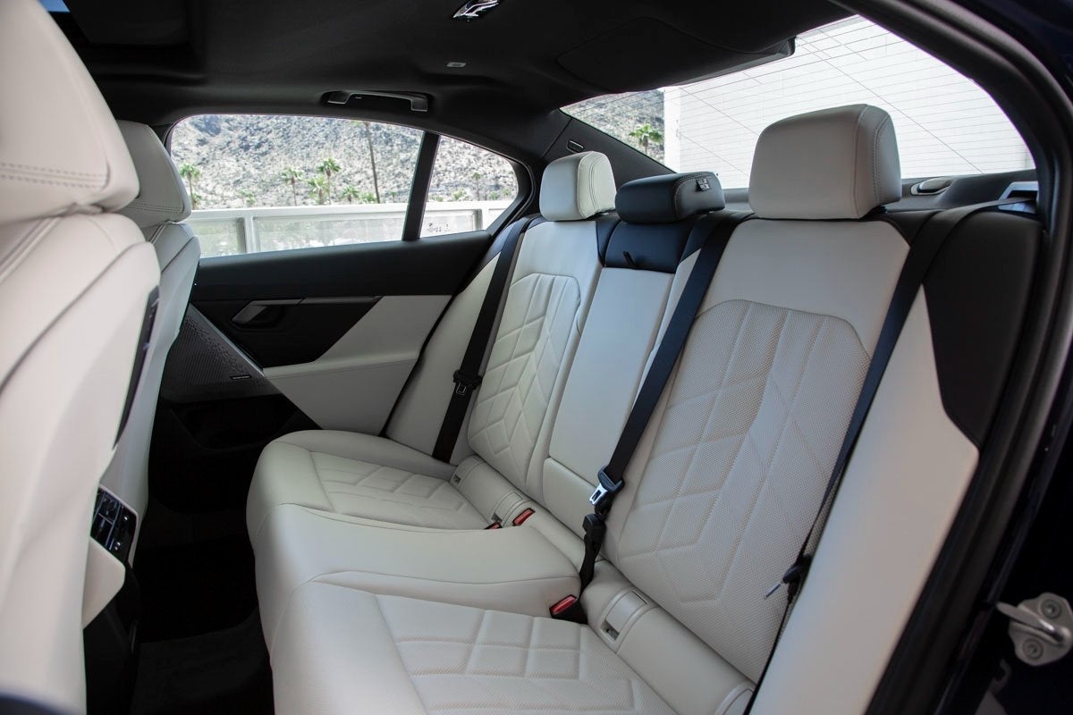 2026 BMW i5 eDrive40