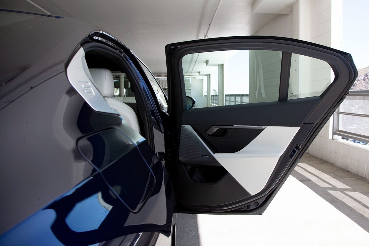 2026 BMW i5 eDrive40