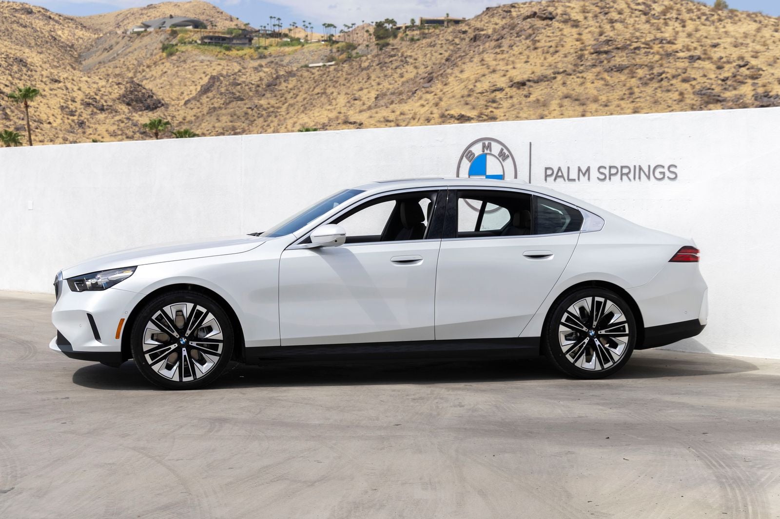 2027 BMW i5 eDrive40