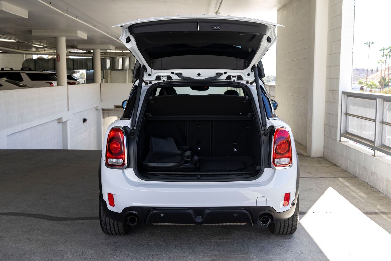 2018 MINI John Cooper Works Countryman Base