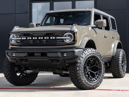2025 Ford Bronco Outer Banks