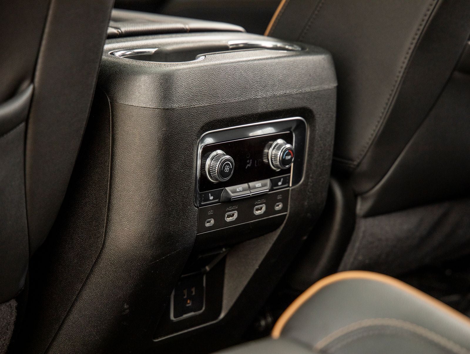 2024 GMC Yukon XL AT4