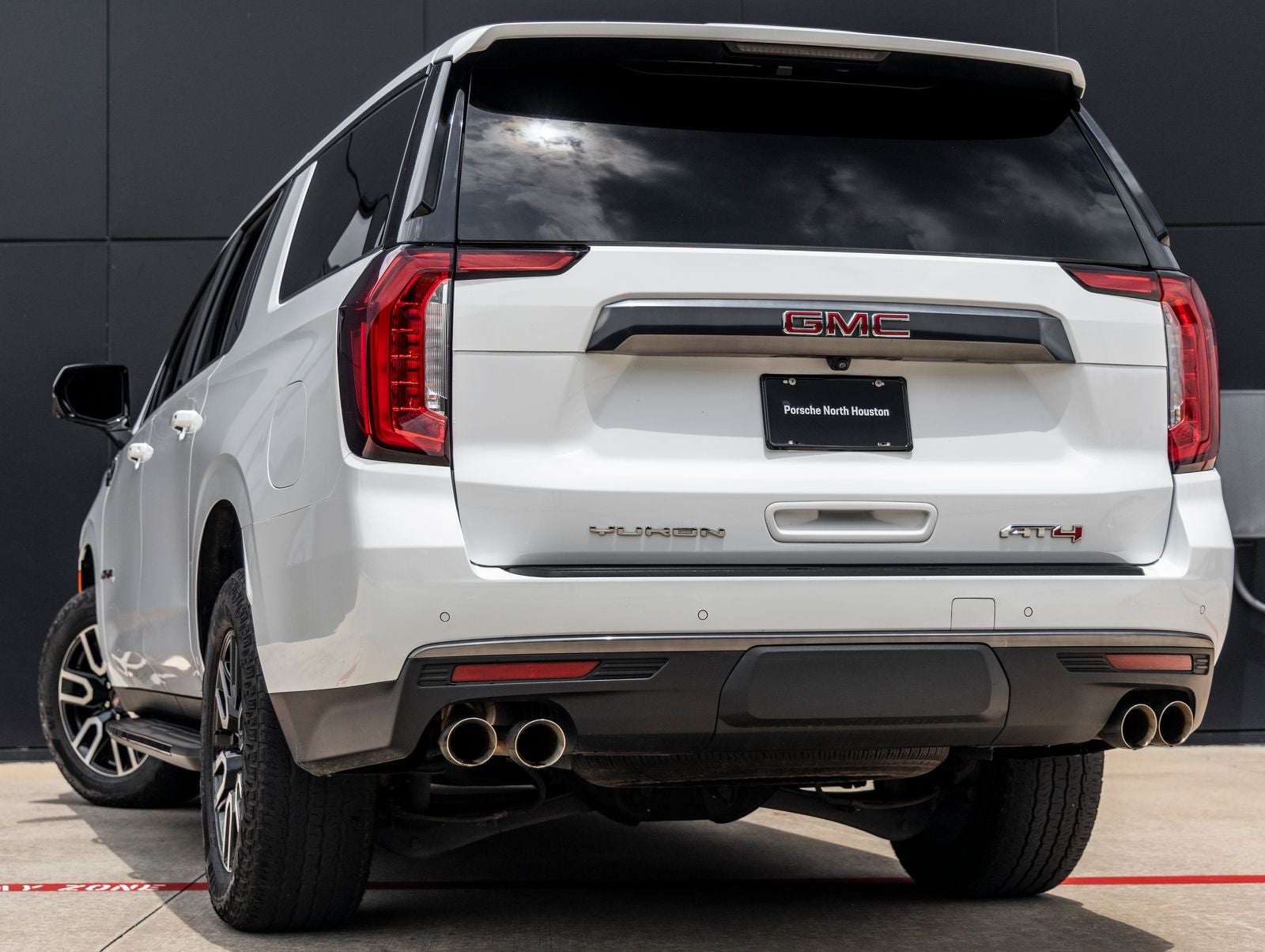2024 GMC Yukon XL AT4