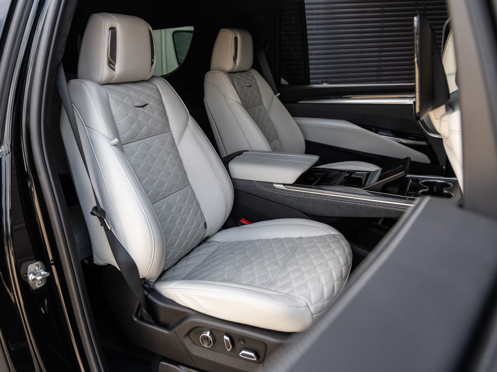 2025 Cadillac Escalade ESV V-Series