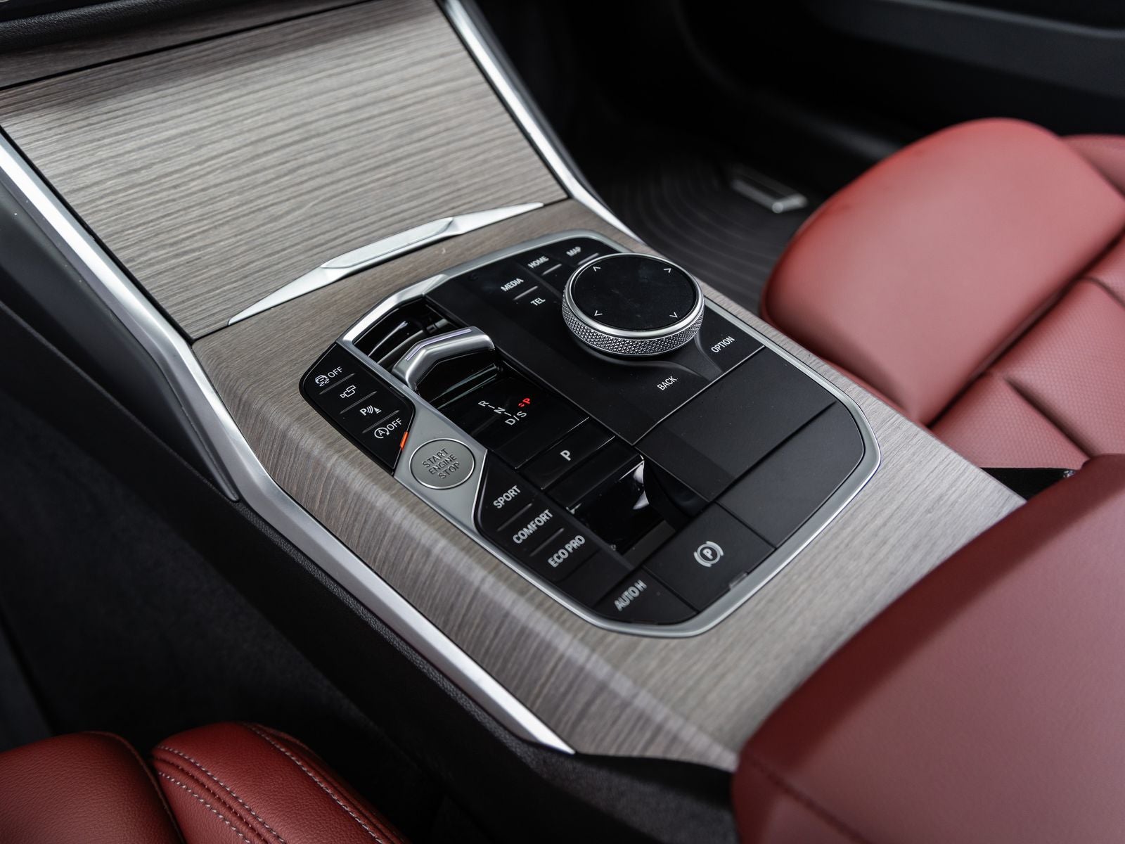 2025 BMW 3 Series 330i