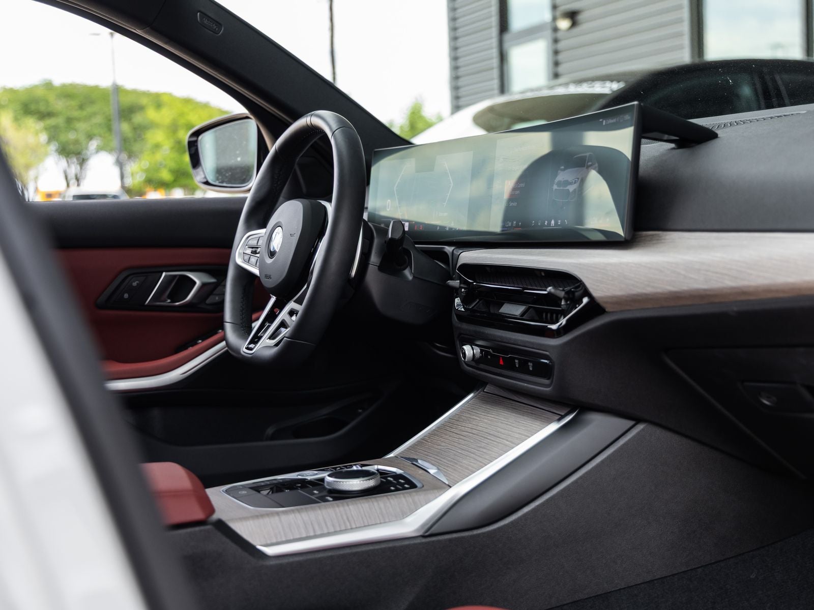 2025 BMW 3 Series 330i