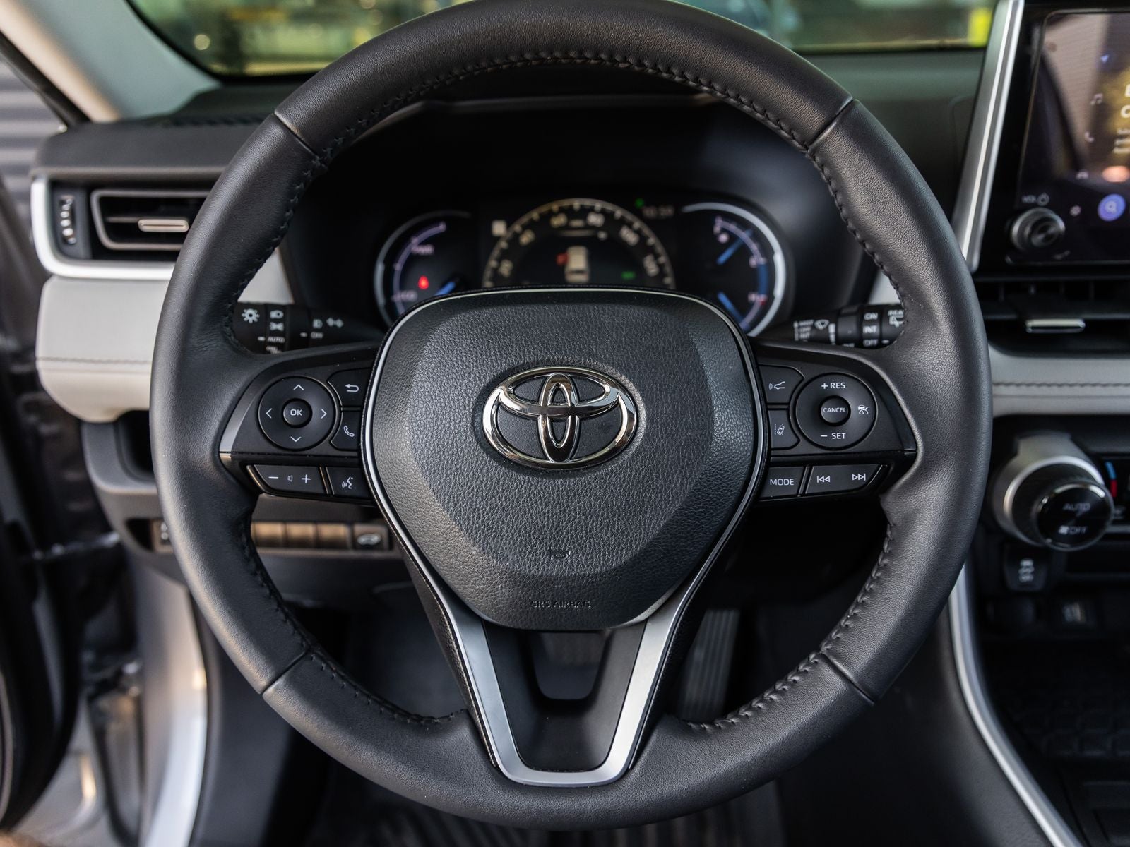 2023 Toyota RAV4 Hybrid XLE Premium