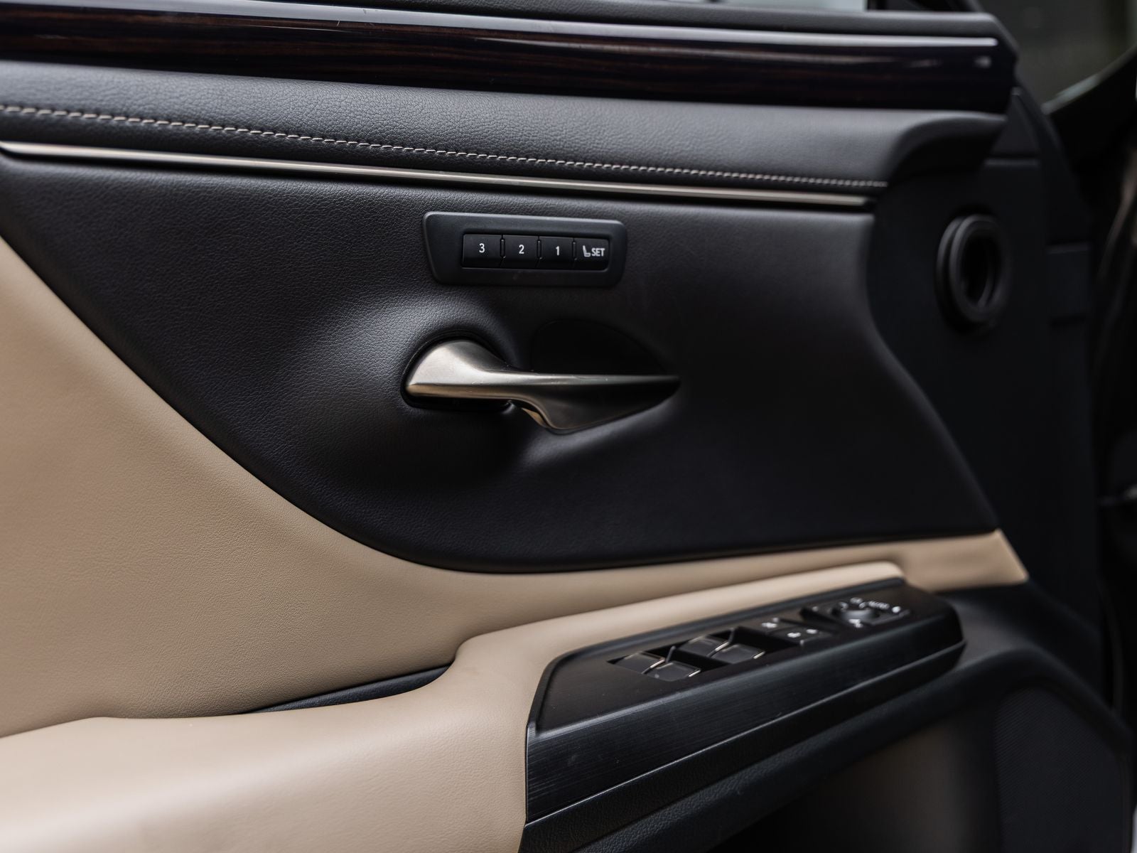 2021 Lexus ES 250