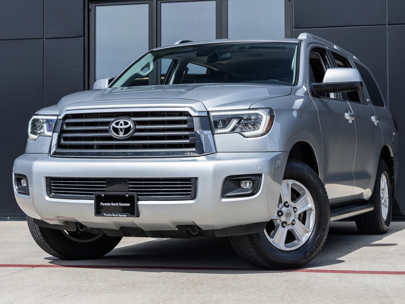 2020 Toyota Sequoia SR5 5.7L