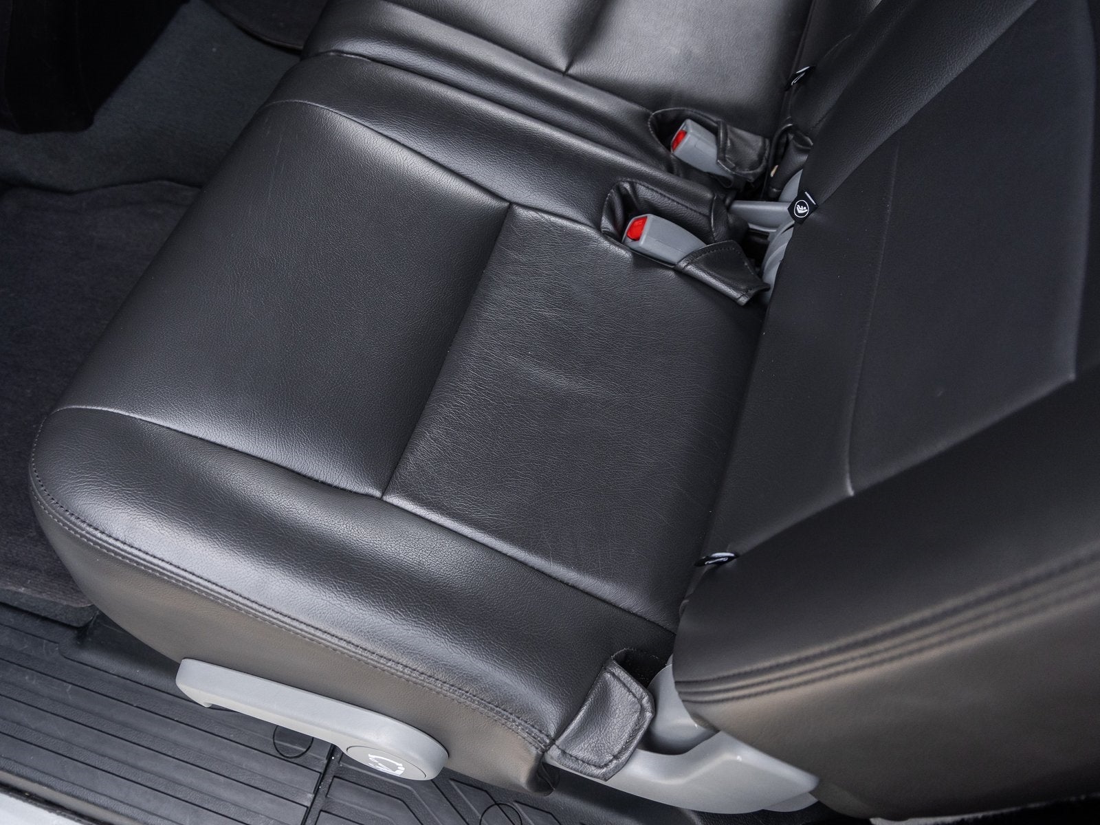 2020 Toyota Sequoia SR5 5.7L