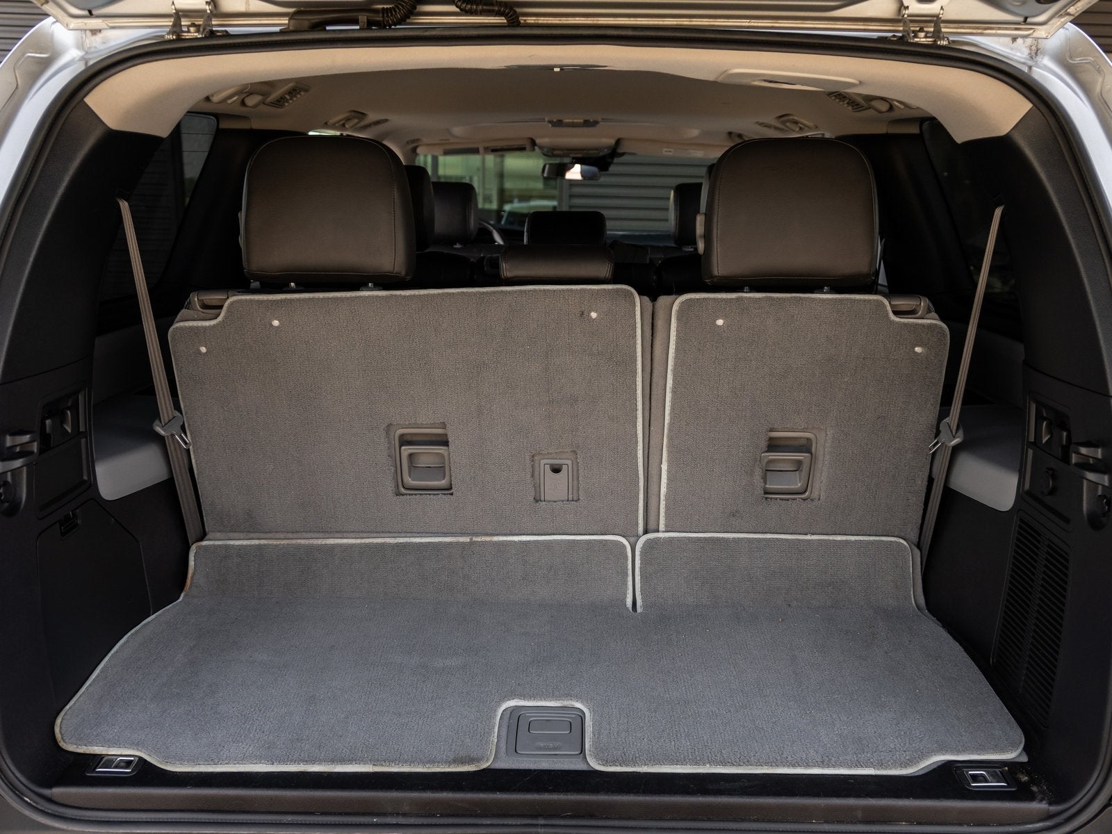 2020 Toyota Sequoia SR5 5.7L