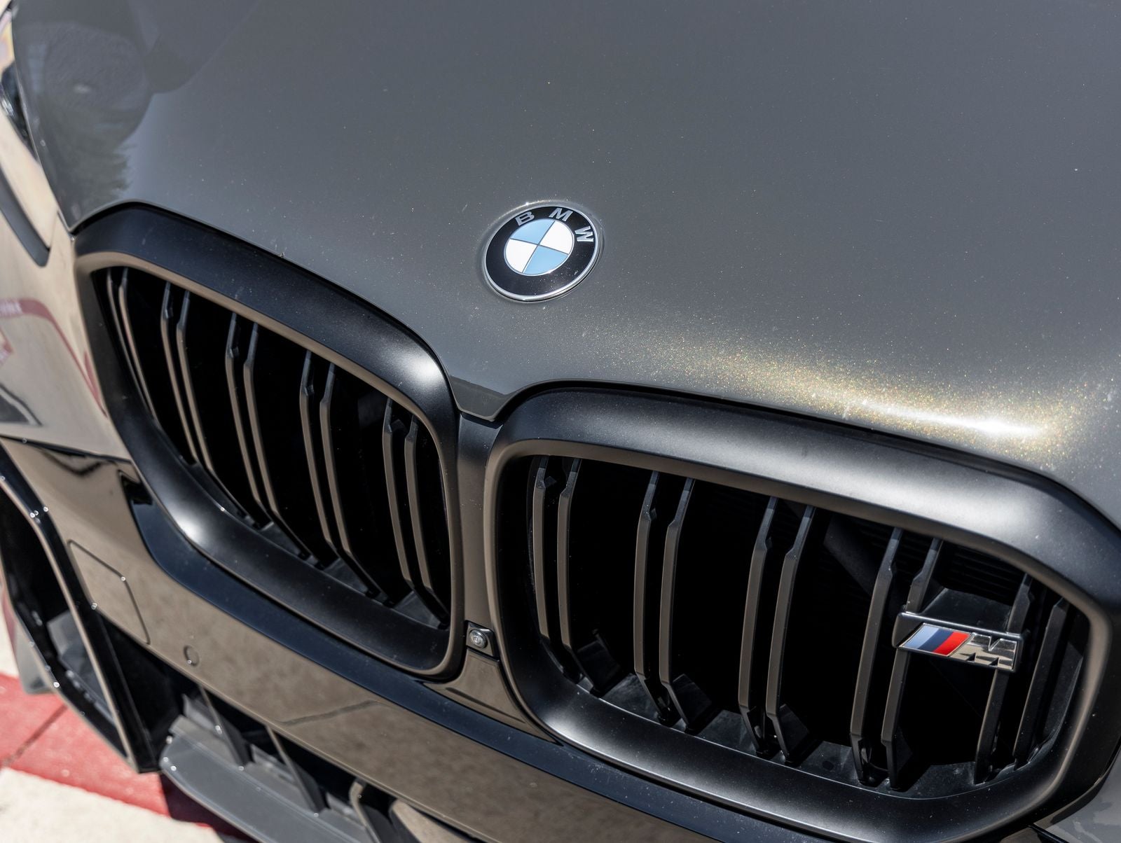 2025 BMW X5 M60i