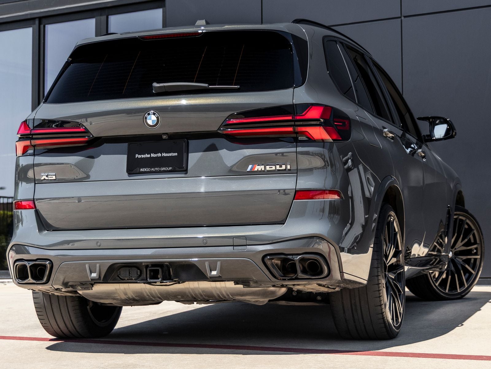 2025 BMW X5 M60i