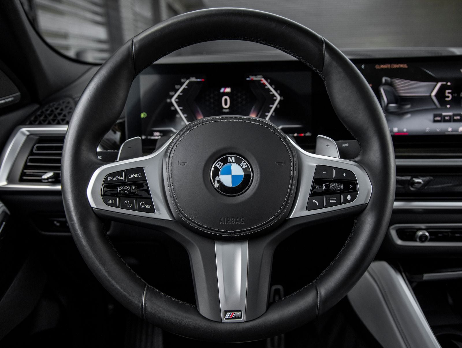 2025 BMW X6 xDrive40i
