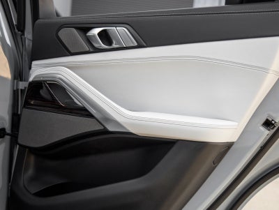 2025 BMW X6 xDrive40i