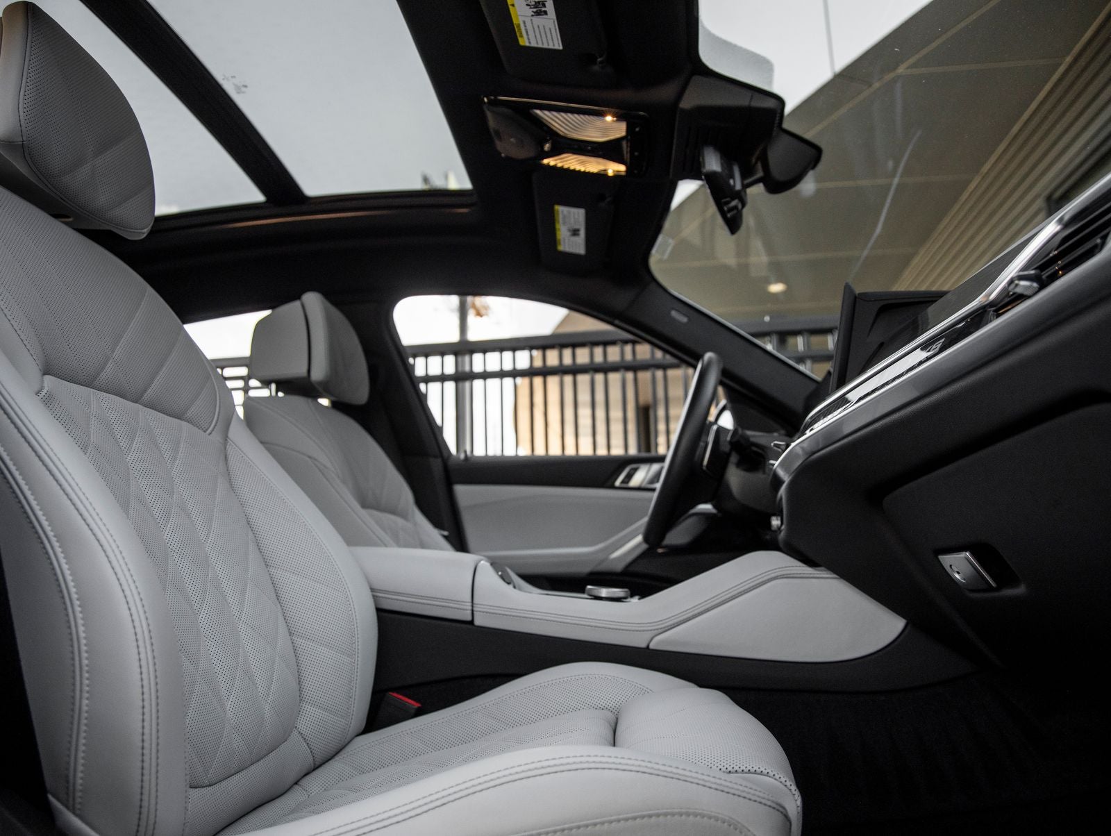 2025 BMW X6 xDrive40i
