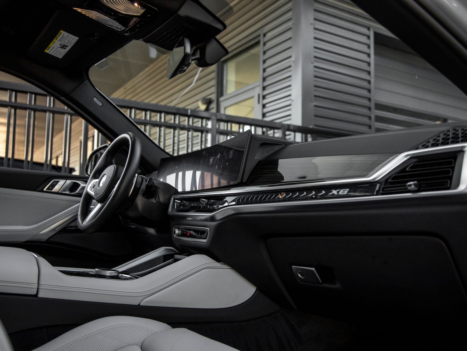 2025 BMW X6 xDrive40i