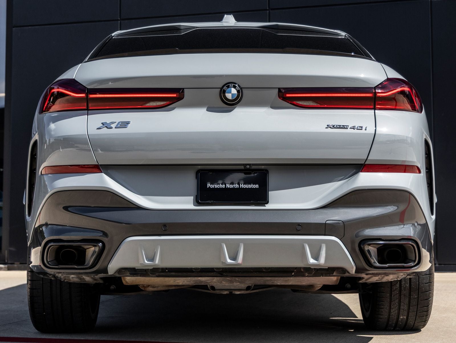 2025 BMW X6 xDrive40i