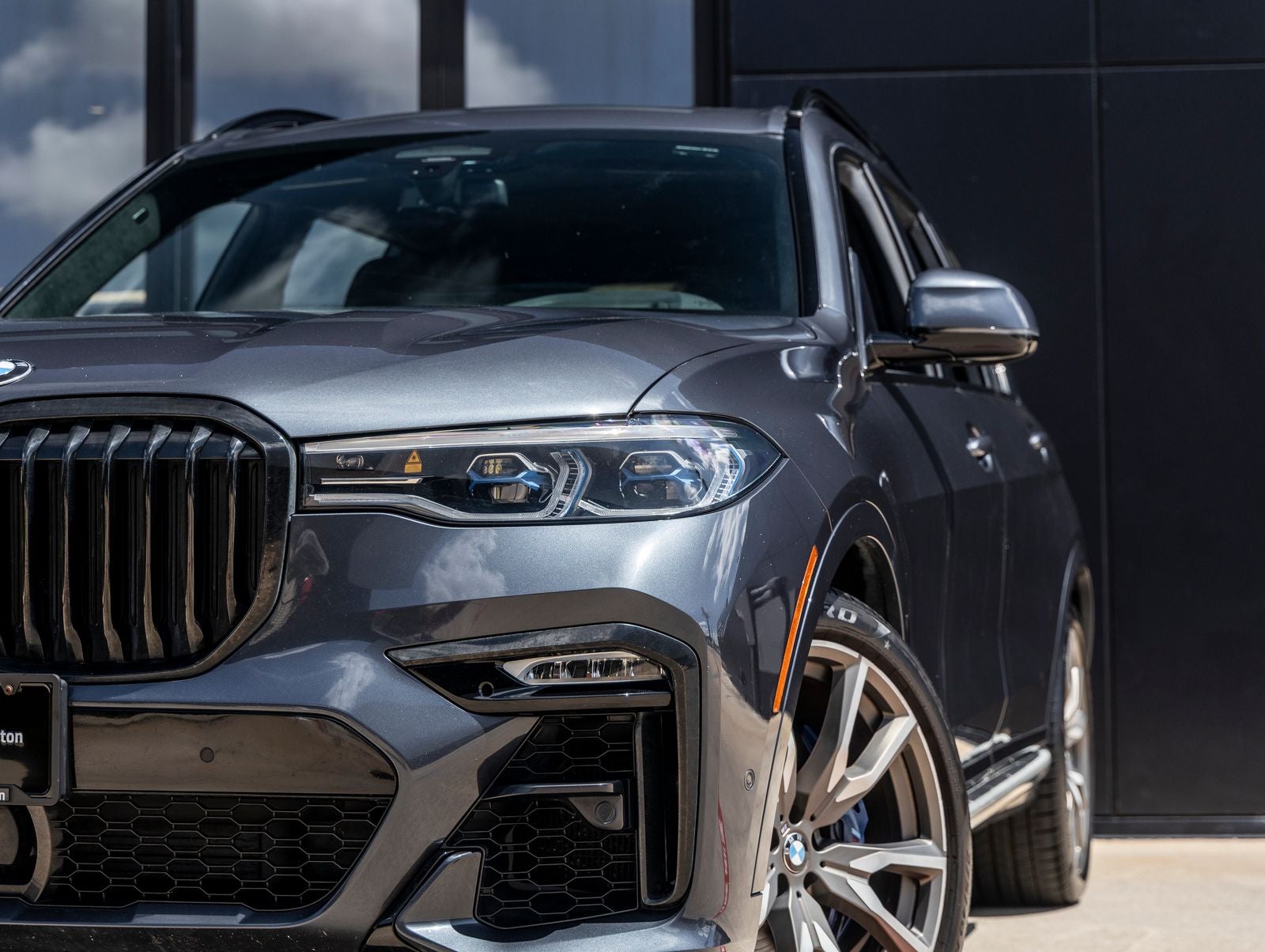 2020 BMW X7 M50i