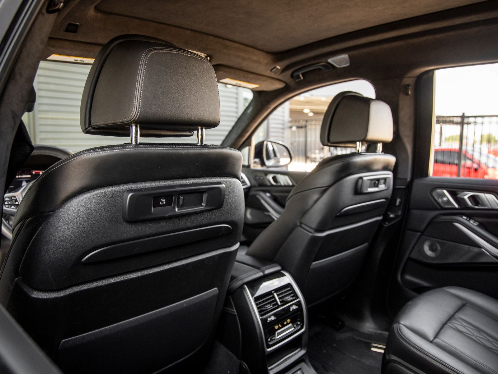 2020 BMW X7 M50i