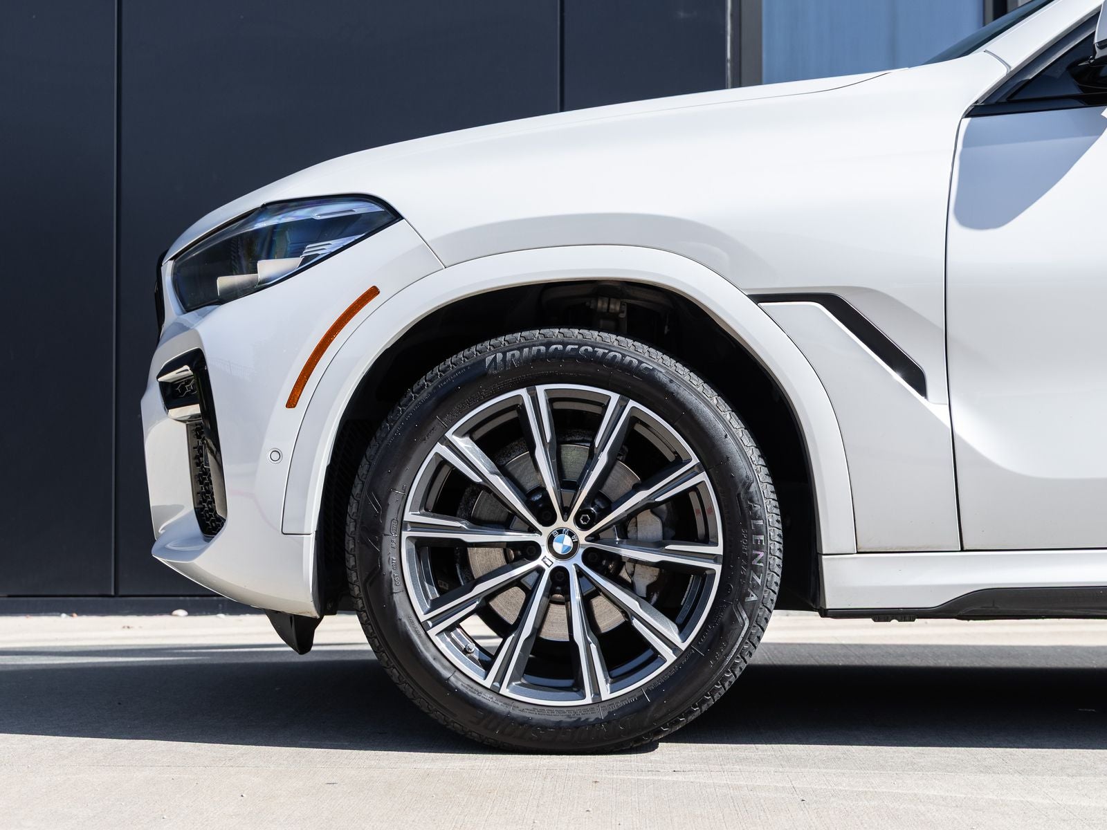2022 BMW X6 xDrive40i