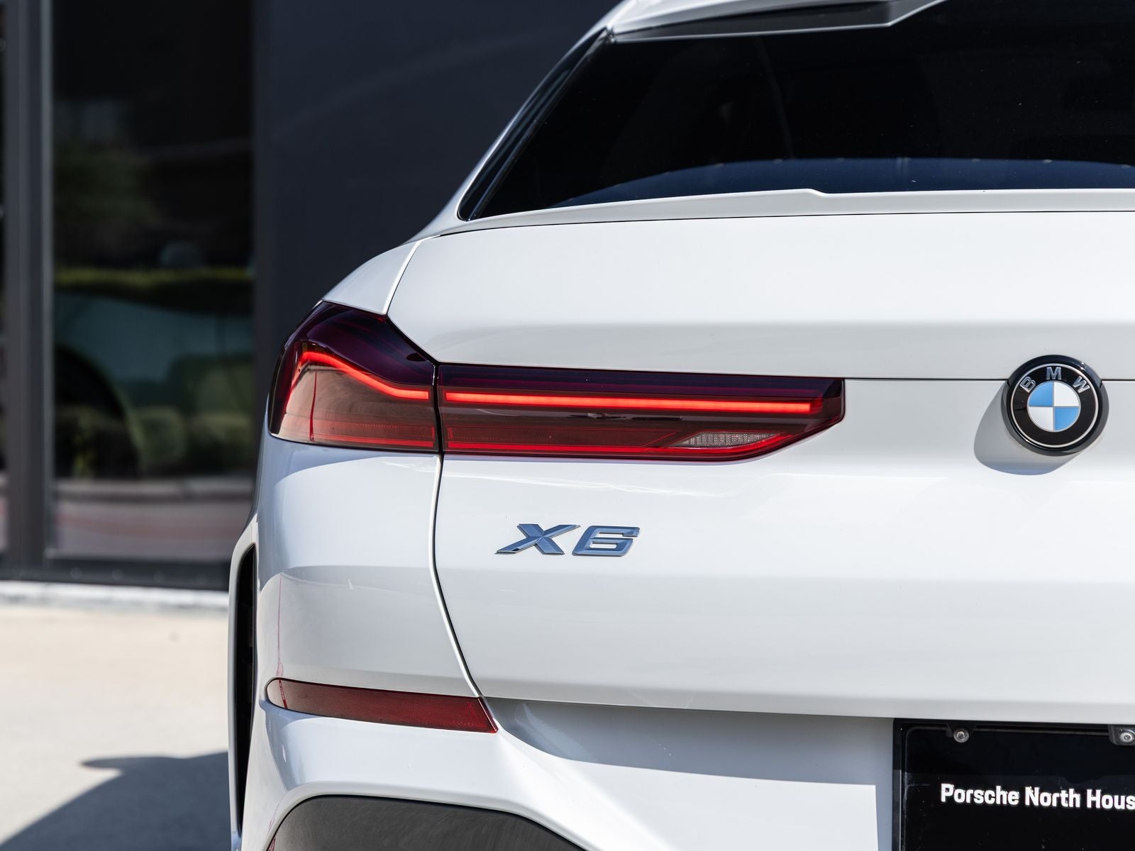 2022 BMW X6 xDrive40i