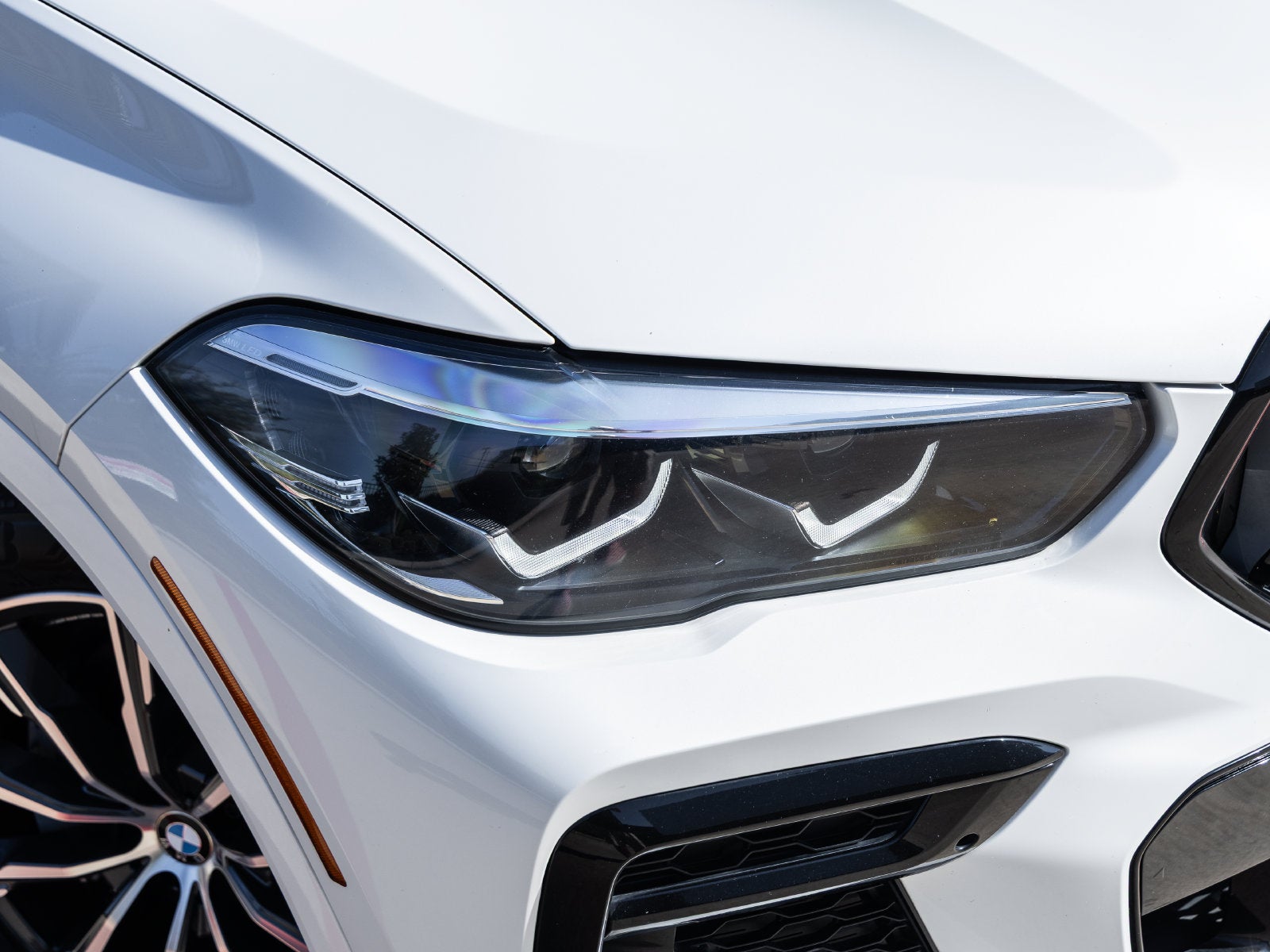 2022 BMW X6 xDrive40i