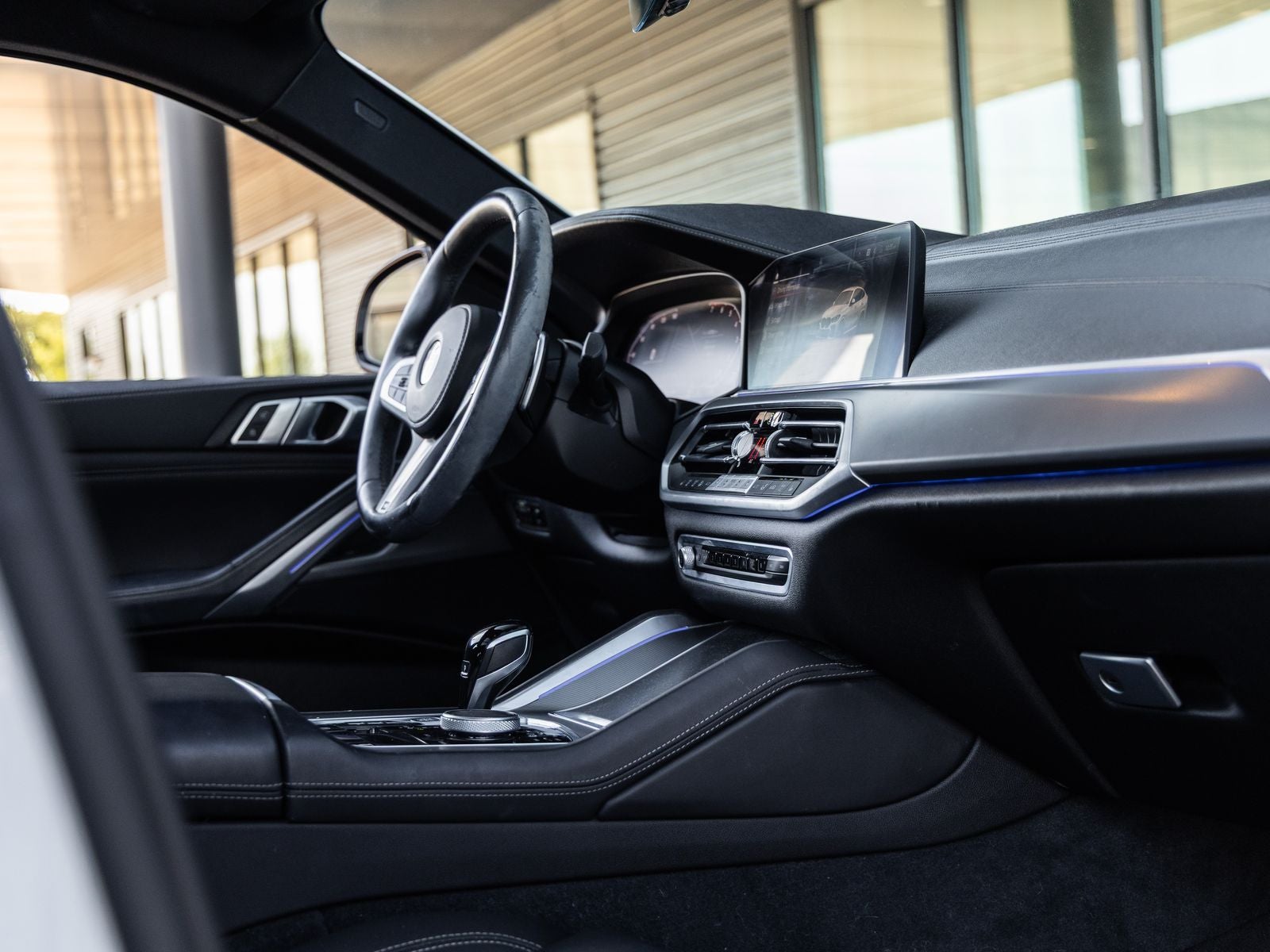 2022 BMW X6 xDrive40i