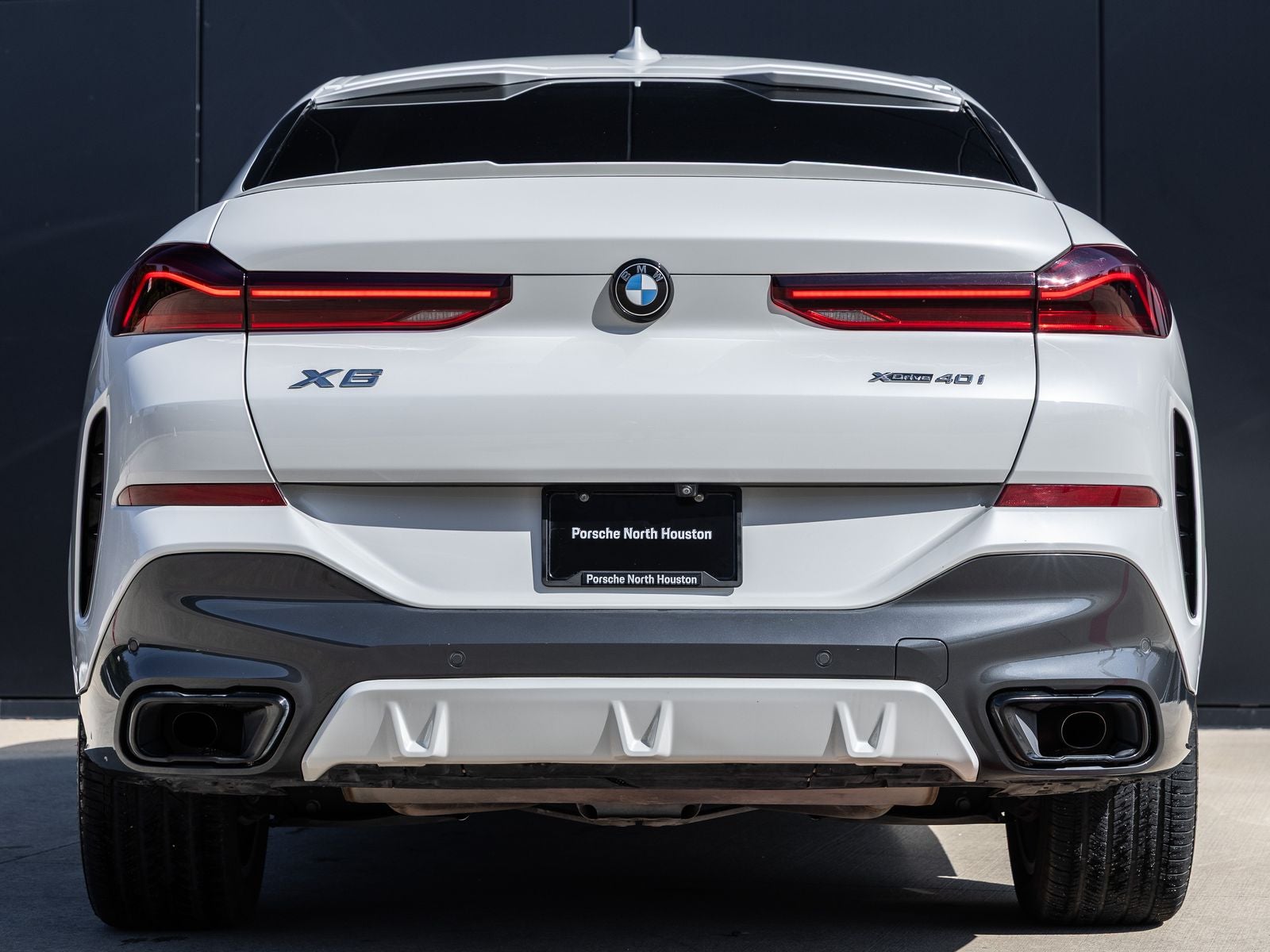 2022 BMW X6 xDrive40i